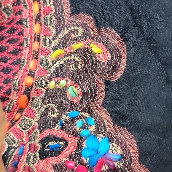 Boho Avani del amour Tunic with colorful Embroidered bell sleeves & fringe NWT - Picture 4 of 5